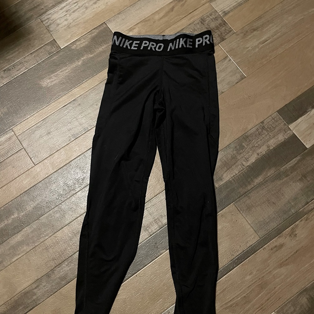 NWOT Nike girls/youth leggings